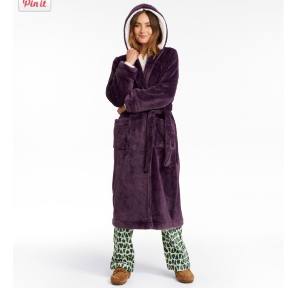 LL Bean Medium Women's Wicked Plush Robe Cream Brand New No tag - Picture 14 of 16